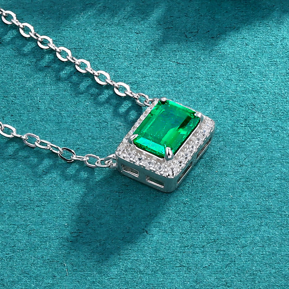 Luxury Classic Design Vintage 925 Sterling Silver Created Emerald Pendant Necklace