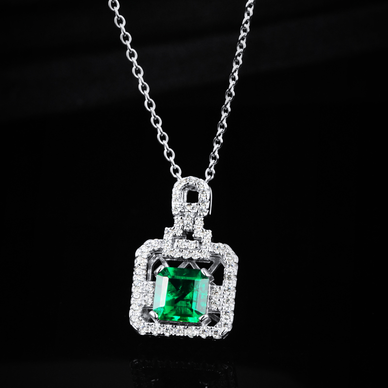 Wholesale 925 Sterling Silver Fashion Jewelry Classic Green Emerald Pendant Gemstone Necklace for Weddings Parties Engagements