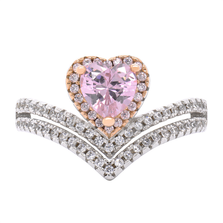VVS 0.8Ct Engagement Heart Cut Diamond Moissanite Ring Pink Color