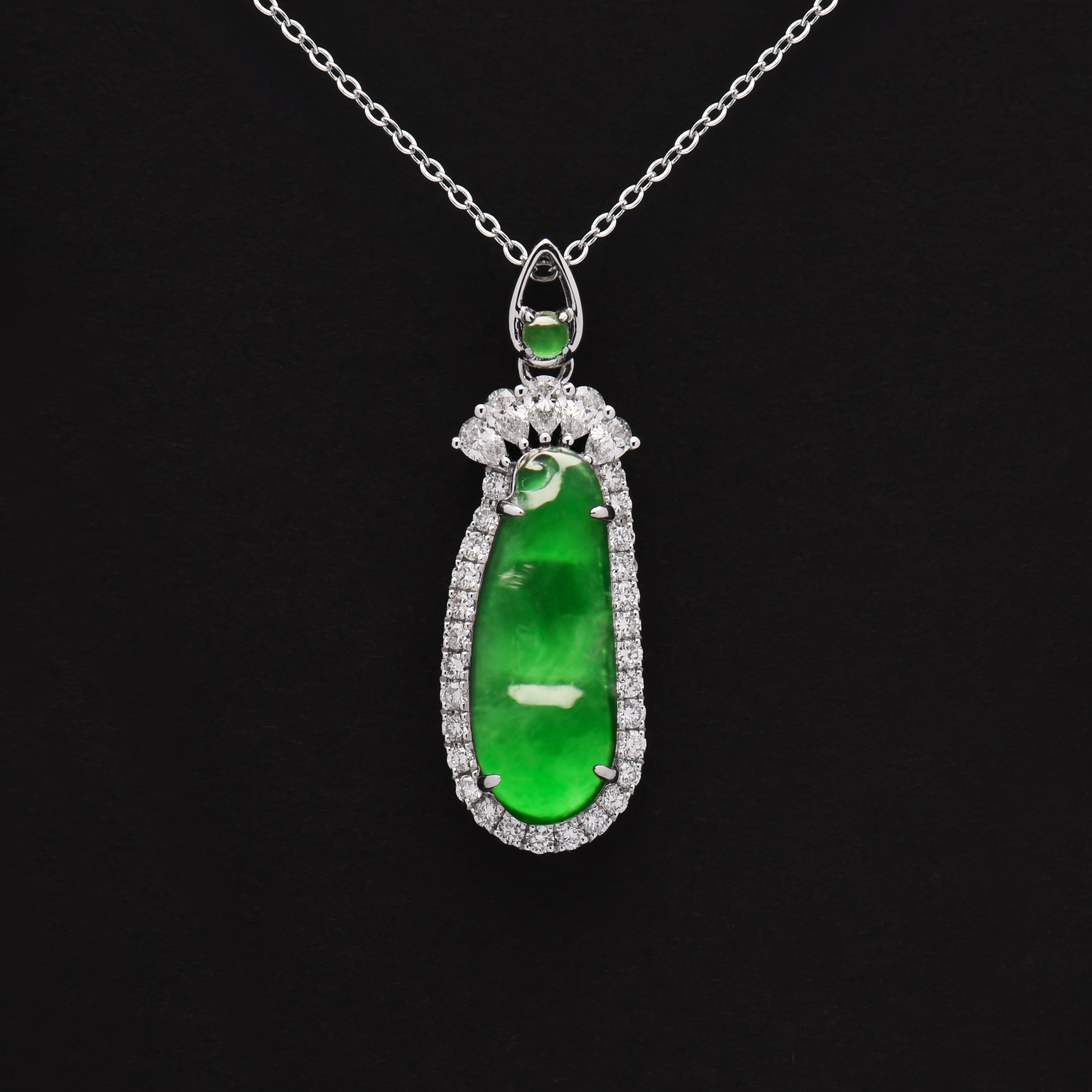 Peace Wealth Yokohama Bean Natural Jadeite 18K White Gold Nice Green Icy Jadeite Pendant Charms