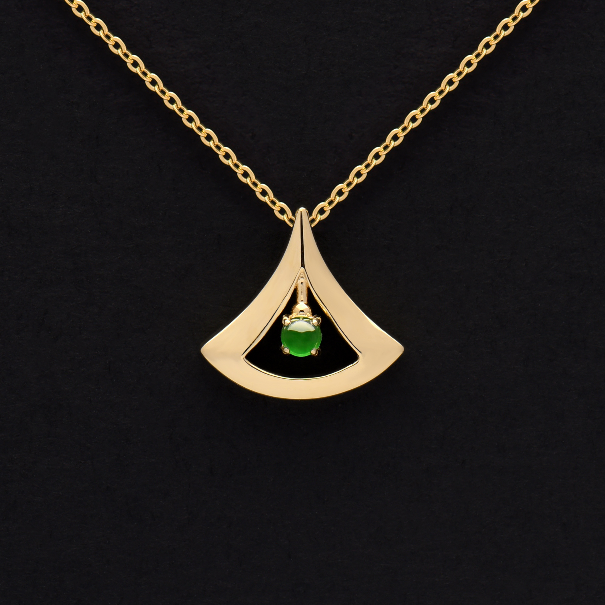 OEM Vogue High Quality Pure Green Icy Jadeite 18K Yellow Gold Pendant Charm Natural Jadeite Fine Jewelry