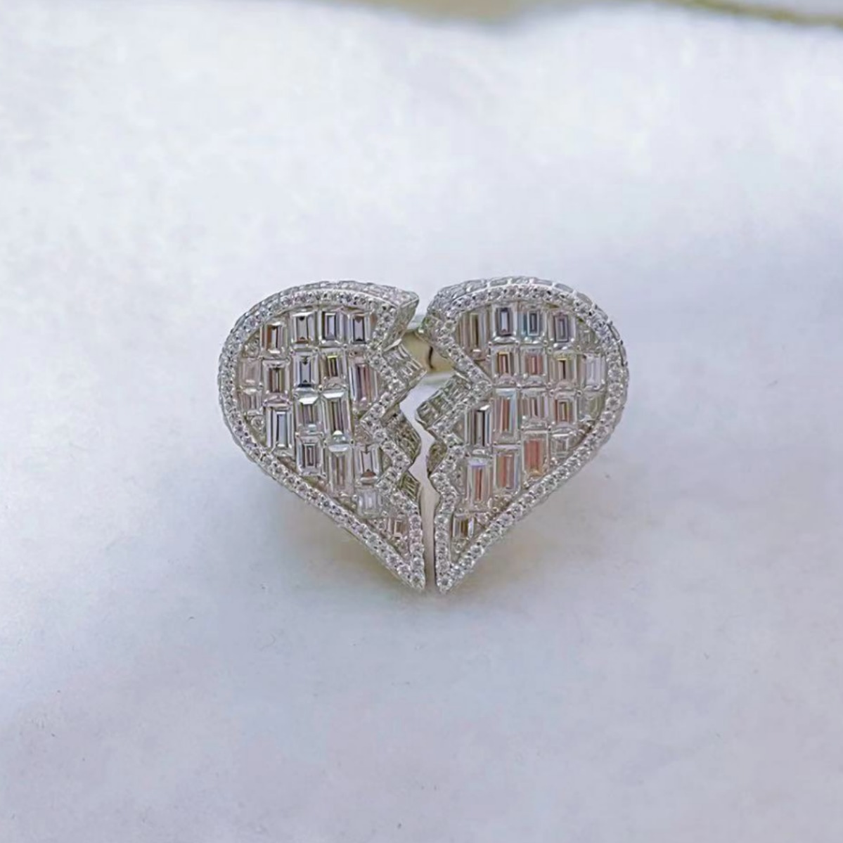 Customizable S925 Mosan Hip-Hop Fashion Rings for Men and Women Full Broken Heart Ins Style for Weddings and Anniversaries